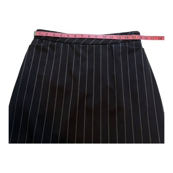 Club Monaco Black / Grey Wool Pinstripe Pencil Skirt - Size 4 - Picture 10 of 13